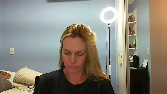 Annylove1 online show from 04-07-26, 12:38