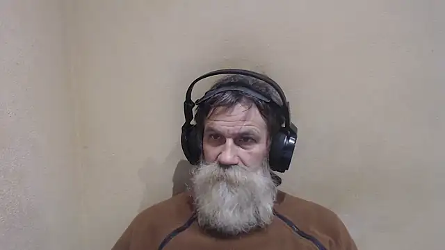 Snapshot of AlexNudo chatting on 12-05-24, 08:33 AlexNudo online show from 12-05-24, 08:33