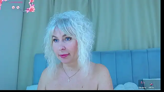 Snapshot of Barbie_Blond_ chatting on 11-04-25, 07:18 Barbie Blond online show from 11-04-25, 07:18