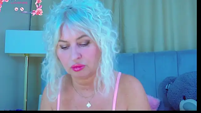 Snapshot of Barbie_Blond_ chatting on 05-26-26, 06:09 Barbie Blond online show from 05-26-26, 06:09