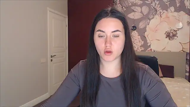 Roxie Bradley online show from 12-27-24, 08:56