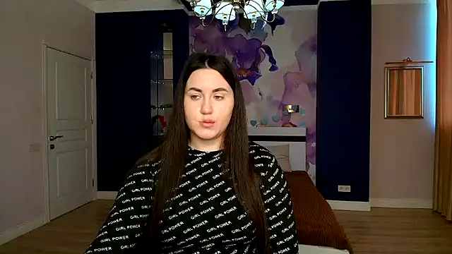 Roxie Bradley online show from 02-11-25, 06:40