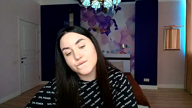 Roxie Bradley online show from 02-11-25, 09:42