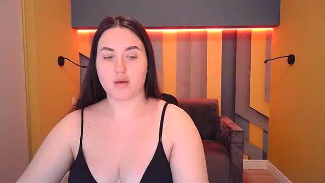 Roxie Bradley online show from 02-24-25, 07:00