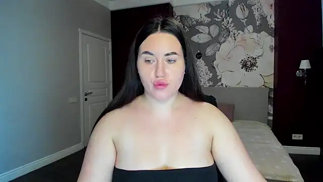 Roxie Bradley online show from 12-23-25, 06:33