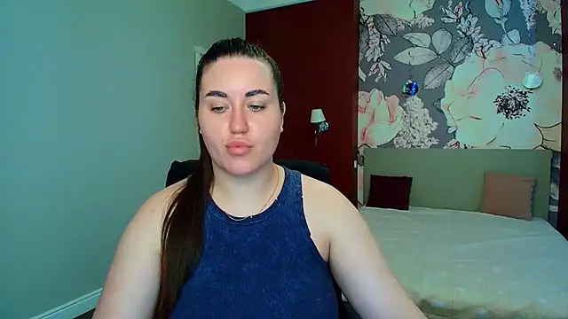 Snapshot of Roxie_Bradley chatting on 05-25-26, 05:46 Roxie Bradley online show from 05-25-26, 05:46