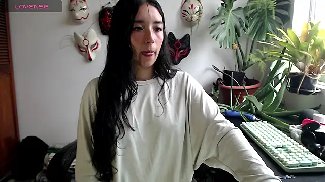 Snapshot of cat_salo chatting on 07-19-26, 04:00 cat salo online show from 07-19-26, 04:00