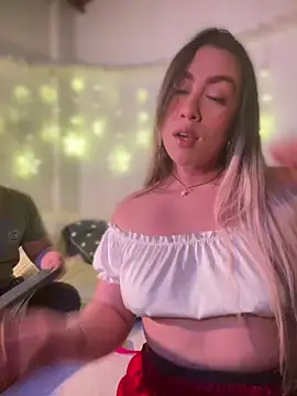 Snapshot of Im_sophiie chatting on 12-24-24, 05:38 Im sophiie online show from 12-24-24, 05:38