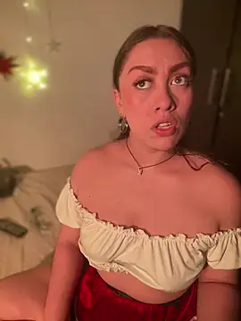 Snapshot of Im_sophiie chatting on 12-24-24, 08:44 Im sophiie online show from 12-24-24, 08:44