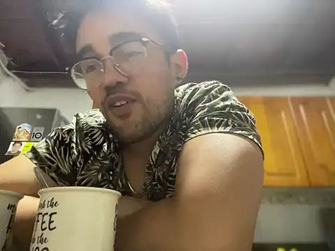 Snapshot of Im_sophiie chatting on 01-19-25, 05:58 Im sophiie online show from 01-19-25, 05:58