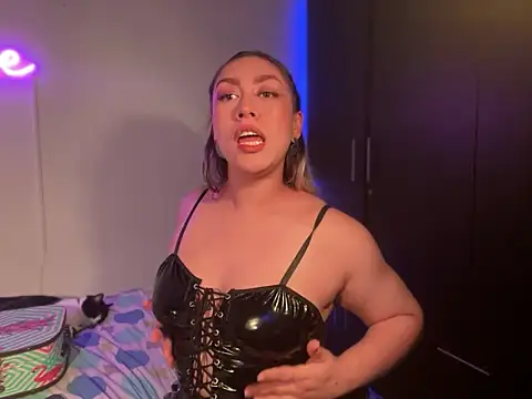 Snapshot of Im_sophiie chatting on 01-19-25, 09:01 Im sophiie online show from 01-19-25, 09:01