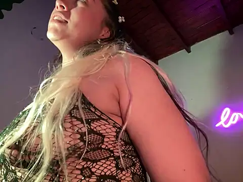 Snapshot of Im_sophiie chatting on 01-29-25, 07:15 Im sophiie online show from 01-29-25, 07:15