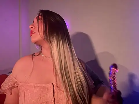 Snapshot of Im_sophiie chatting on 02-06-25, 09:00 Im sophiie online show from 02-06-25, 09:00