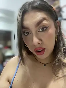 Snapshot of Im_sophiie chatting on 03-16-25, 06:20 Im sophiie online show from 03-16-25, 06:20