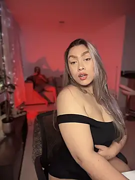 Snapshot of Im_sophiie chatting on 11-28-25, 06:27 Im sophiie online show from 11-28-25, 06:27