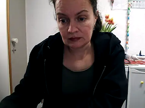 LoveNBloom online show from 02-08-25, 06:12