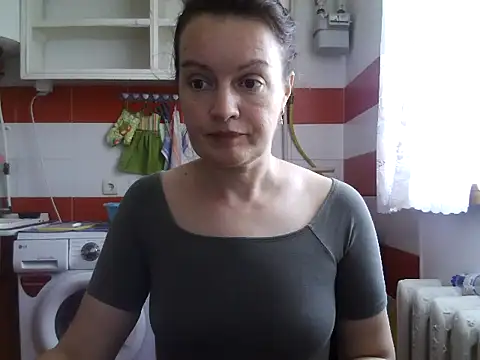 Snapshot of LoveNBloom chatting on 07-18-26, 04:55 LoveNBloom online show from 07-18-26, 04:55