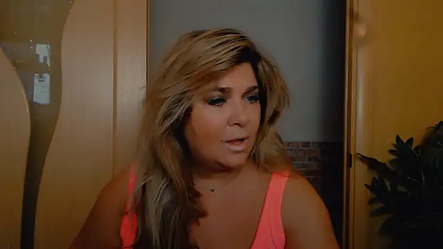 Snapshot of Malena_Mi chatting on 01-10-26, 11:45 Malena Mi online show from 01-10-26, 11:45