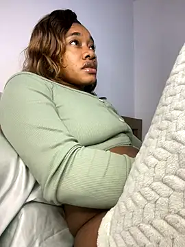  yisela  online show from 11-15-25, 12:52