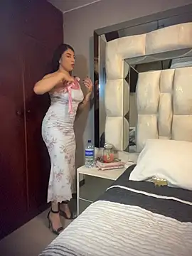 Miaparkerss  online show from 10-26-25, 11:42