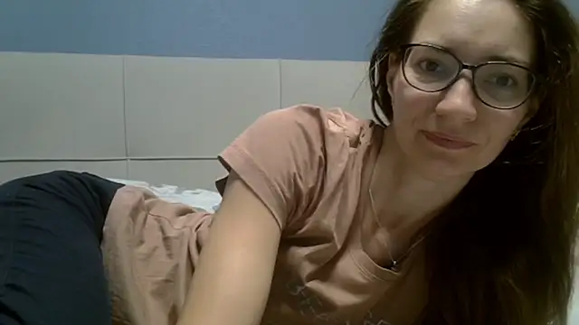 Snapshot of Ashleyspice chatting on 06-24-26, 05:39 Ashleyspice online show from 06-24-26, 05:39