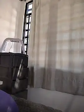 Snapshot of lady-rosse chatting on 12-12-24, 04:32 lady-rosse online show from 12-12-24, 04:32