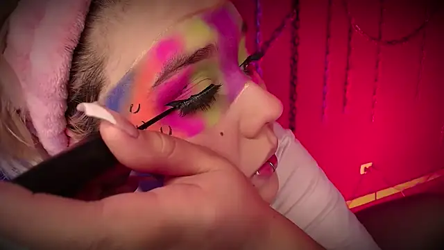 Snapshot of Laura_takint chatting on 03-13-25, 04:01 Laura takint online show from 03-13-25, 04:01