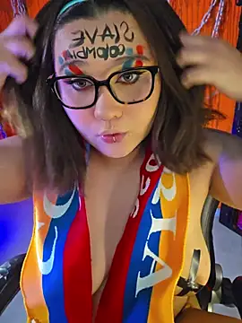 Laura takint online show from 06-23-26, 04:16