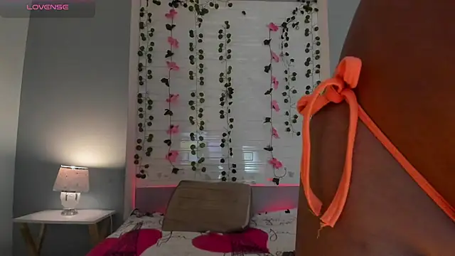 DAHIANAROUSE2 online show from 01-26-25, 03:38