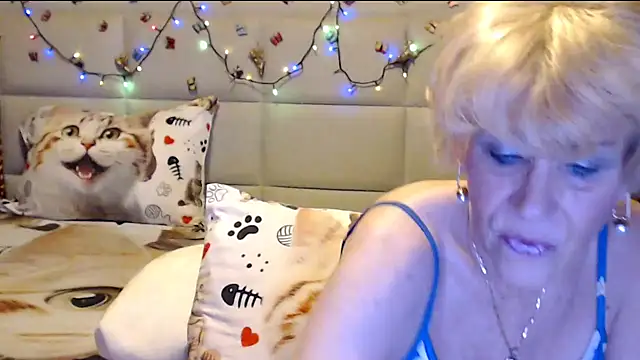 HappyWomanOn online show from 12-14-25, 10:42