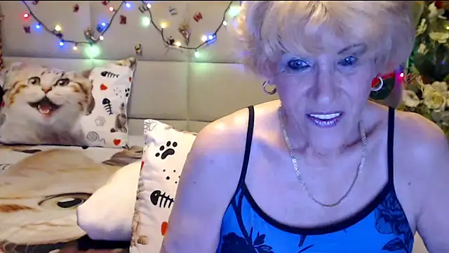 HappyWomanOn online show from 12-15-25, 10:52