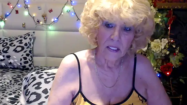 HappyWomanOn online show from 04-21-26, 06:41