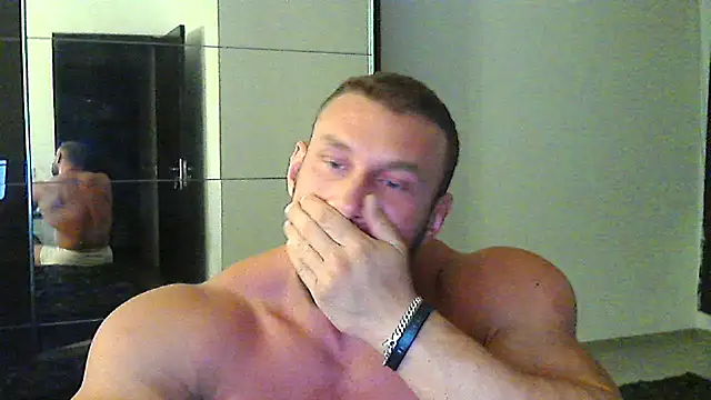 Snapshot of muscularkevin chatting on 09-08-25, 06:29 muscularkevin online show from 09-08-25, 06:29
