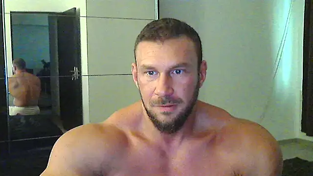Snapshot of muscularkevin chatting on 09-13-25, 01:22 muscularkevin online show from 09-13-25, 01:22