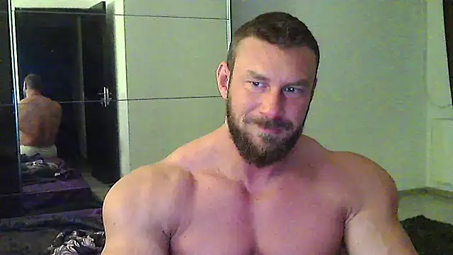 Snapshot of muscularkevin chatting on 04-28-26, 03:22 muscularkevin online show from 04-28-26, 03:22
