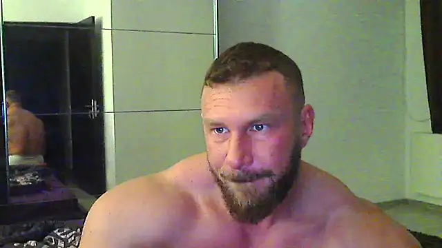 Snapshot of muscularkevin chatting on 04-29-26, 03:21 muscularkevin online show from 04-29-26, 03:21