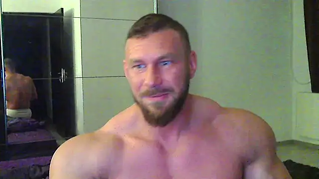 Snapshot of muscularkevin chatting on 04-30-26, 03:24 muscularkevin online show from 04-30-26, 03:24