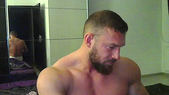 Snapshot of muscularkevin chatting on 05-05-26, 03:03 muscularkevin online show from 05-05-26, 03:03