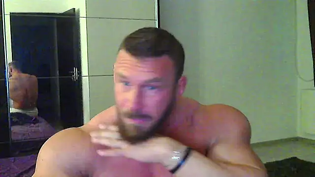 Snapshot of muscularkevin chatting on 05-07-26, 03:23 muscularkevin online show from 05-07-26, 03:23