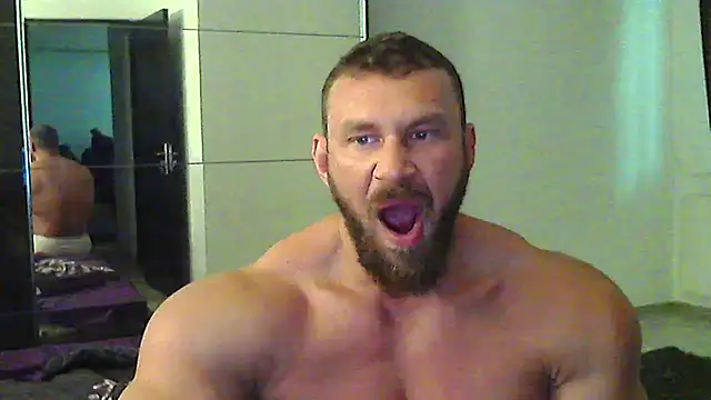 Snapshot of muscularkevin chatting on 05-10-26, 01:38 muscularkevin online show from 05-10-26, 01:38