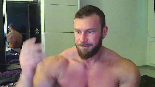 Snapshot of muscularkevin chatting on 05-15-26, 03:35 muscularkevin online show from 05-15-26, 03:35