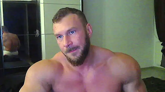 Snapshot of muscularkevin chatting on 05-22-26, 03:35 muscularkevin online show from 05-22-26, 03:35