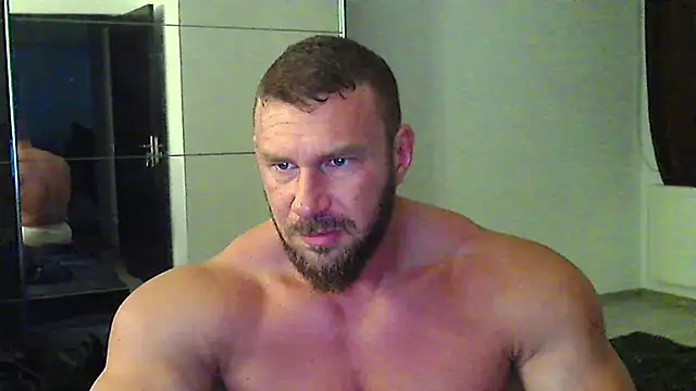 Snapshot of muscularkevin chatting on 05-26-26, 03:24 muscularkevin online show from 05-26-26, 03:24