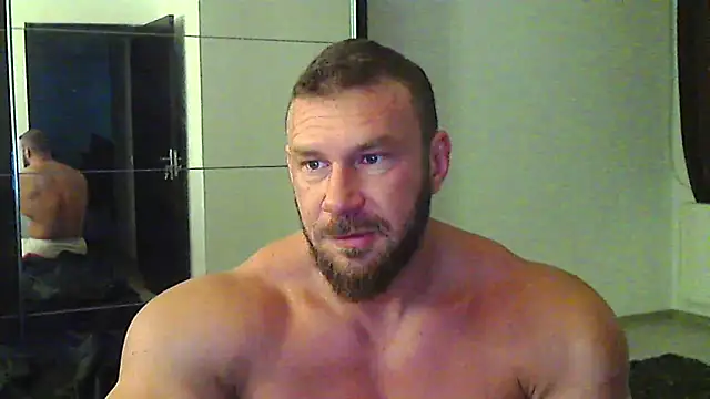 Snapshot of muscularkevin chatting on 05-27-26, 03:25 muscularkevin online show from 05-27-26, 03:25
