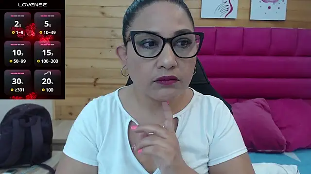 Snapshot of Katha_Marck chatting on 12-17-24, 02:44 Katha Marck online show from 12-17-24, 02:44