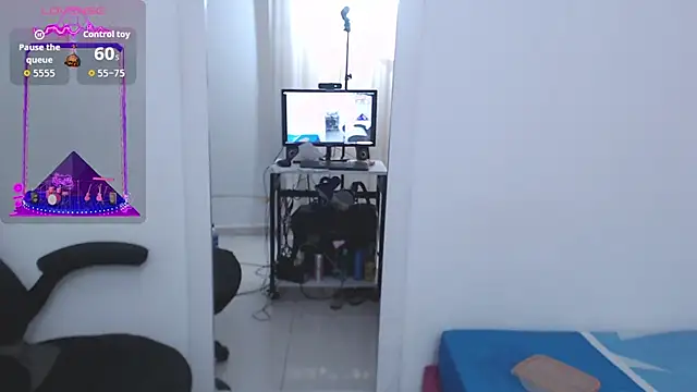 Snapshot of Katha_Marck chatting on 10-03-25, 07:33 Katha Marck online show from 10-03-25, 07:33