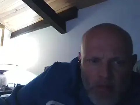 Snapshot of davigochi77bcn chatting on 03-07-25, 11:05 davigochi77bcn online show from 03-07-25, 11:05