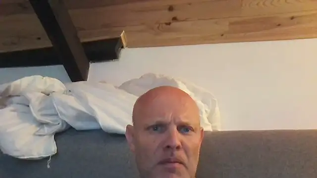 Snapshot of davigochi77bcn chatting on 11-09-25, 07:45 davigochi77bcn online show from 11-09-25, 07:45