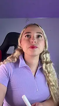 Snapshot of Irisweet_ chatting on 11-06-25, 09:26 Irisweet online show from 11-06-25, 09:26