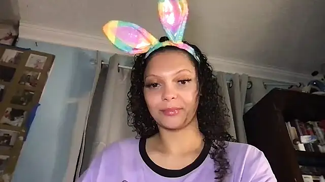 LuLuValenttine101 online show from 04-07-26, 06:47